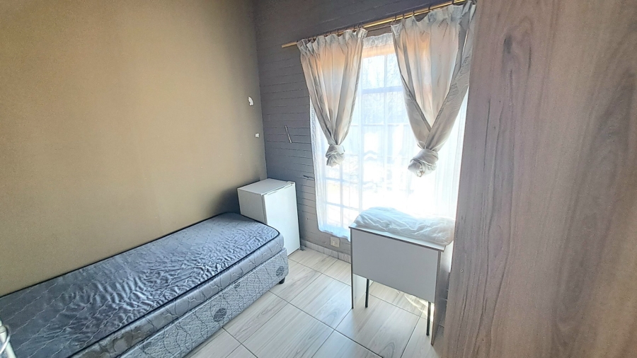16 Bedroom Property for Sale in Universitas Free State